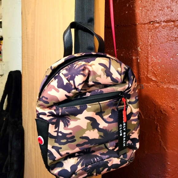 Bev Beach Tote, Dorit RhoBH star, line!👁👁😱😱Blk Fri Deal!! - Picture 1 of 2